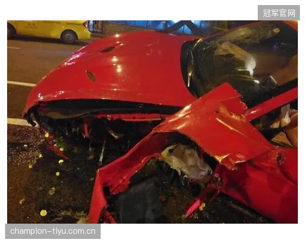 法拉利维修搞笑翻车